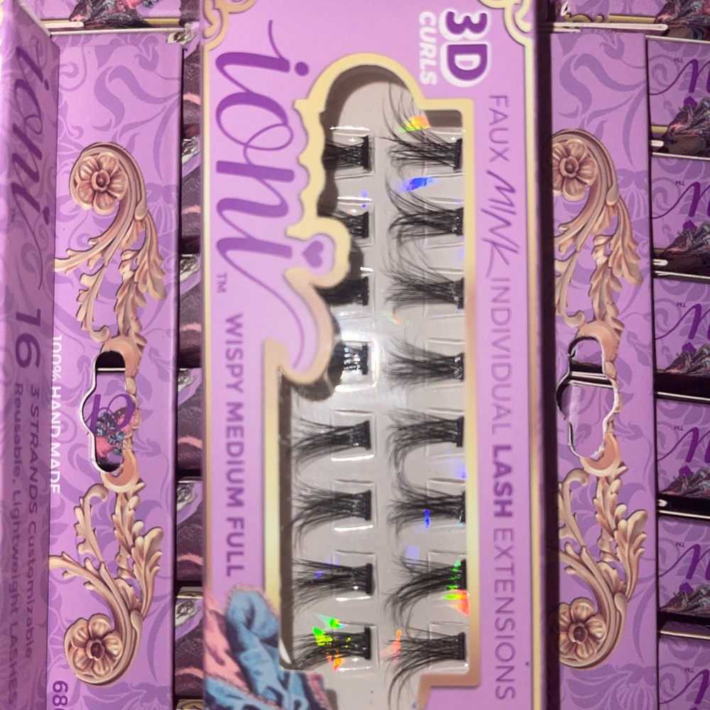 Ioni lashes